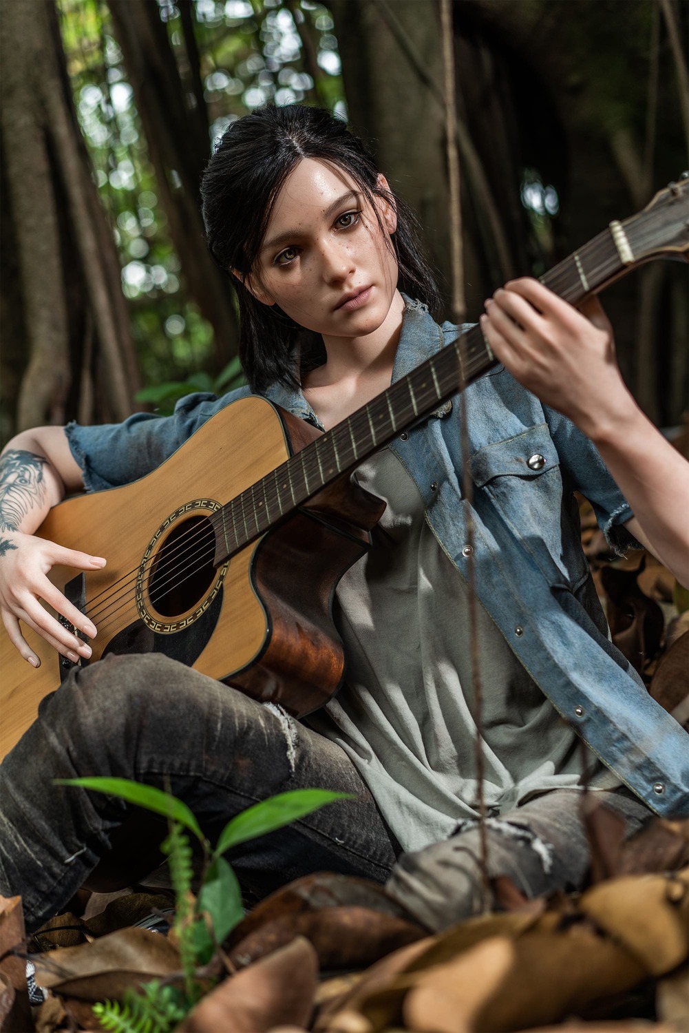 Seks lalka ellie - foto 4 | zelex. Pl Seks lalka ellie grająca na gitarze w lesie