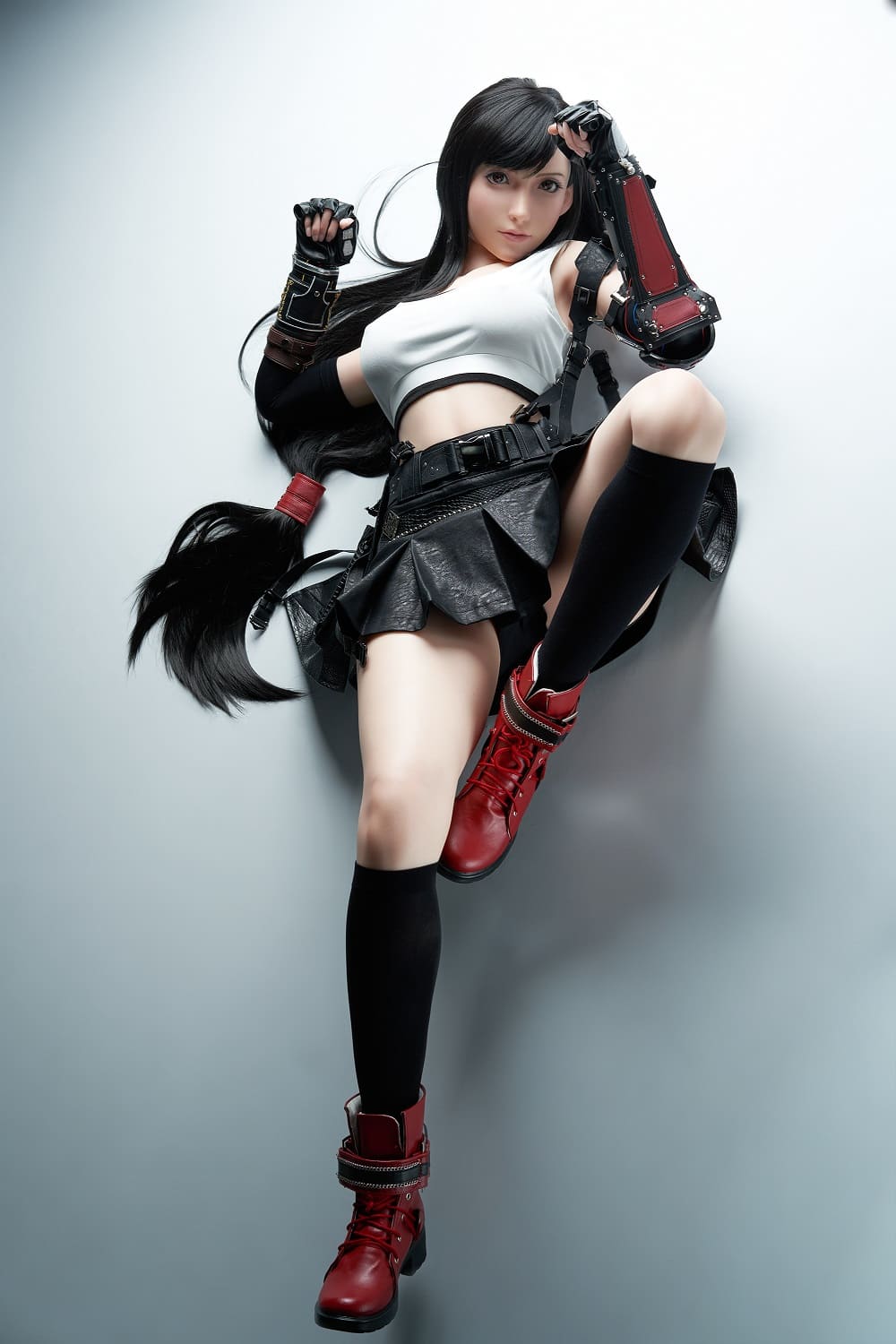 Seks llalka tifa lockhart - foto 9 | zelex. Pl Seks lalka tifa leżąca na podłodze w krótkiej spódniczce