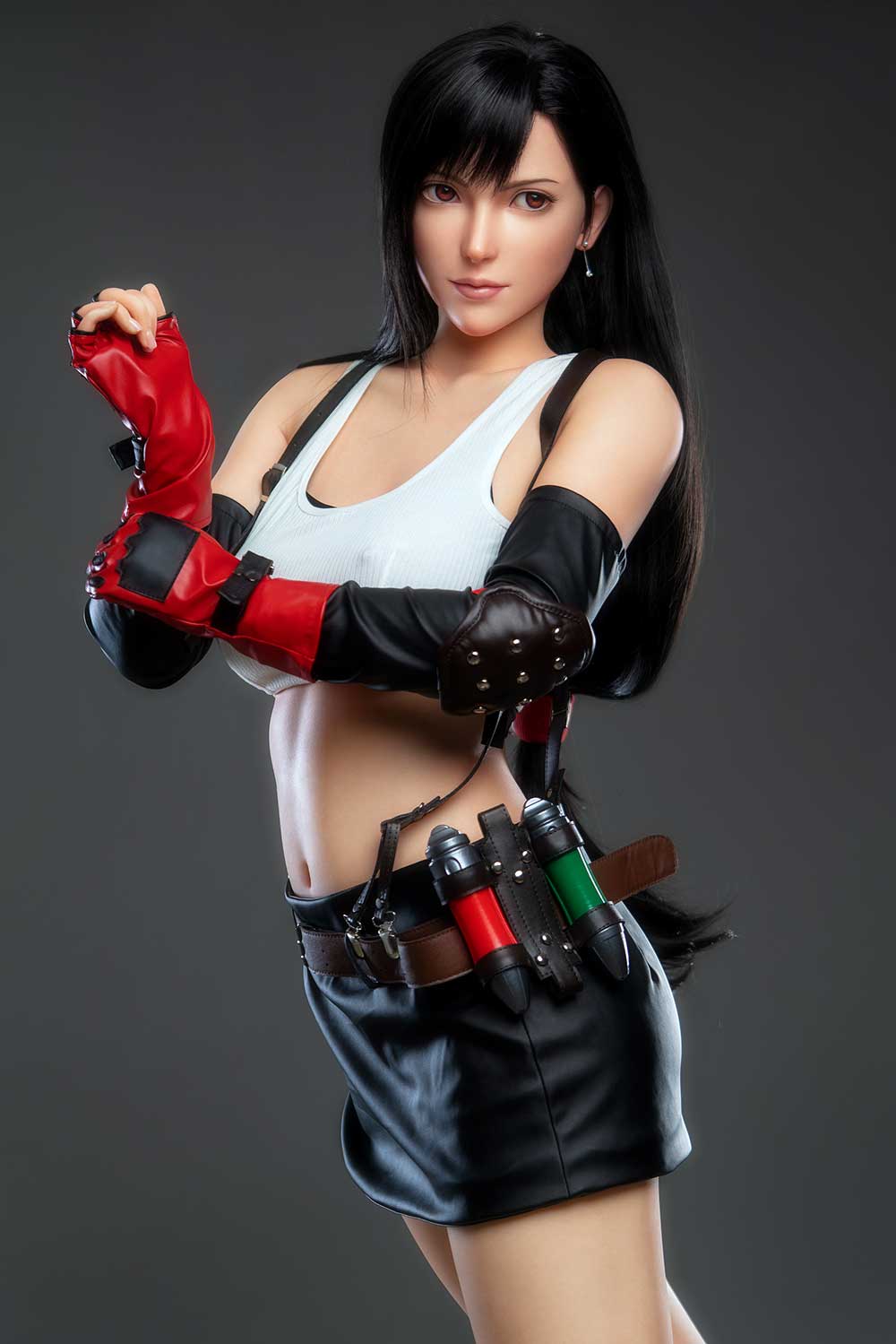 Seks lalka tifa dissidia - foto 4 | zelex. Pl Seks lalka tifa dissidia w skórzanych rękawiczkach