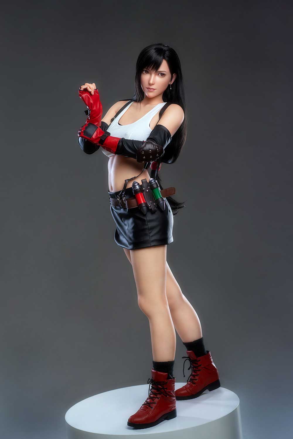 Seks lalka tifa dissidia - foto 5 | zelex. Pl Seks lalka tifa dissidia w skórzanej krótkiej spódniczce